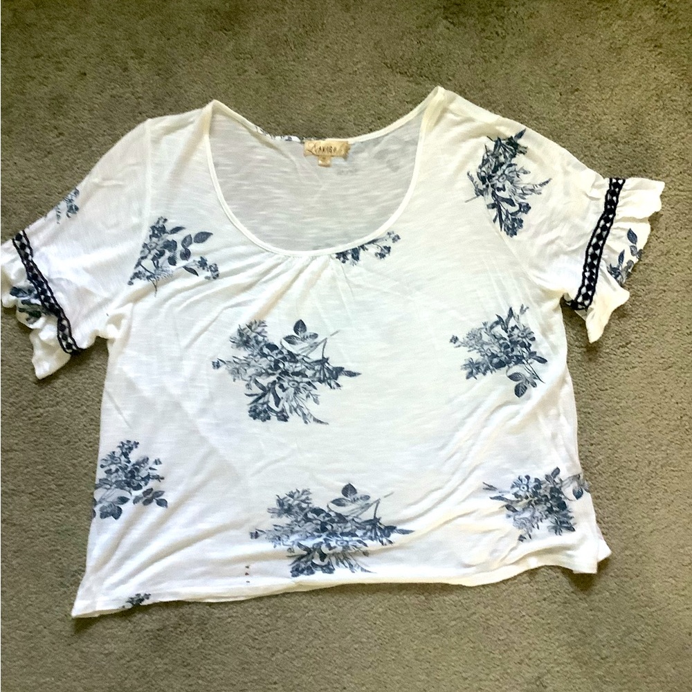 Lavish Medium Women’s blouse
